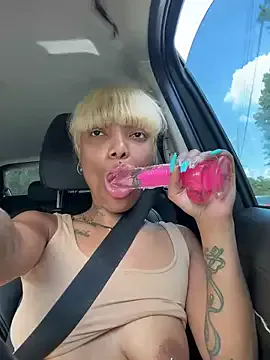 BlondeScarlettx – webcam model profile photo Image 7