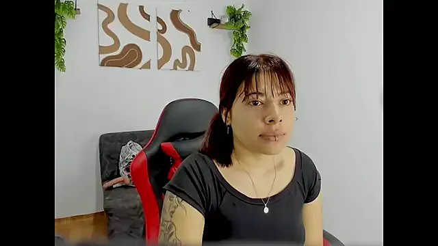 SusyBlair – webcam model profile photo Image 6