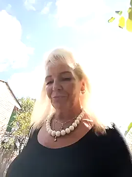 SusyBlair – webcam model profile photo Image 16