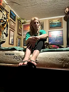 TilyTily – webcam model profile photo Image 11