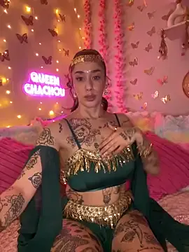 hotttgiirllesbian – webcam model profile photo Image 2