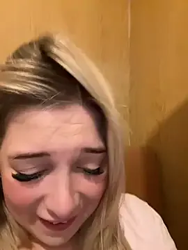 Hanna_Blondee – webcam model profile photo Image 2