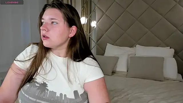 LoveStream69 – webcam model profile photo Image 2