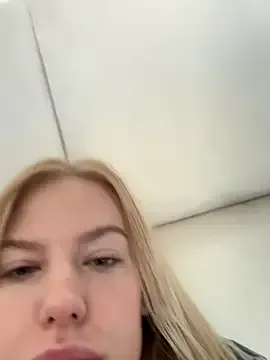 British_EmJess – webcam model profile photo Image 6