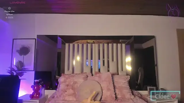 DetraCamaj – webcam model profile photo Image 18