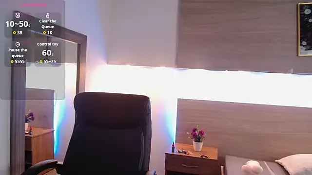 SelennaMoon – webcam model profile photo Image 16