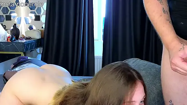 Loli_Belle – webcam model profile photo Image 3