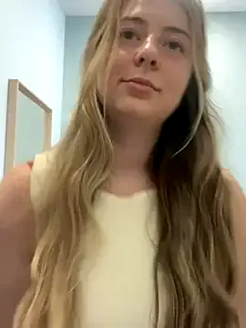 bunny_blonde – webcam model profile photo Image 13