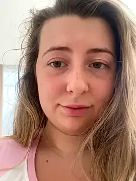 bunny_blonde – webcam model profile photo Image 14