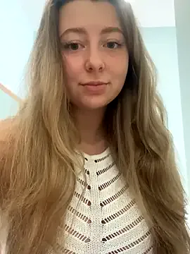 bunny_blonde – webcam model profile photo Image 16