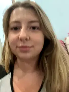 bunny_blonde – webcam model profile photo Image 7