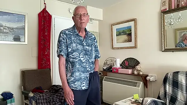 KrissyQueen – webcam model profile photo Image 2