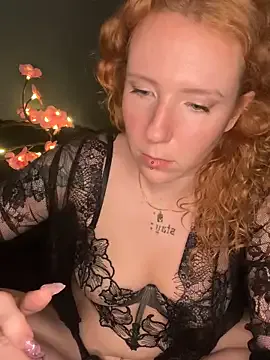 LizzieGreyX – webcam model profile photo Image 13