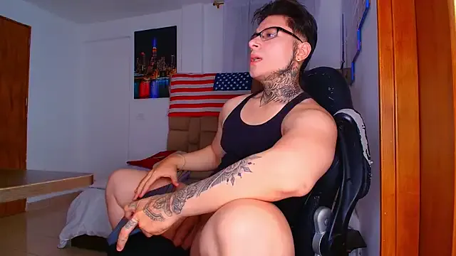 British_EmJess – webcam model profile photo Image 11