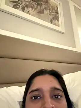 Loli_Belle – webcam model profile photo Image 3