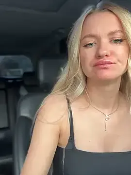 SusyBlair – webcam model profile photo Image 2