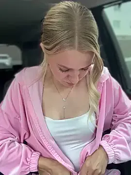 SusyBlair – webcam model profile photo Image 9