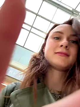 Feramonaa – webcam model profile photo Image 11