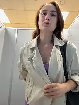 Feramonaa – webcam model profile photo Image 6