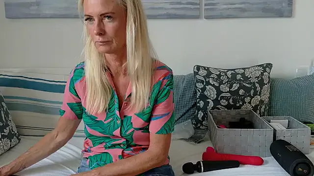 Sonya-reallsugar – webcam model profile photo Image 6