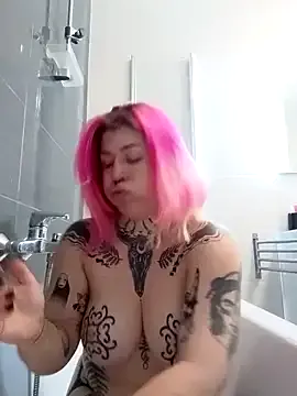 NightMint – webcam model profile photo Image 16