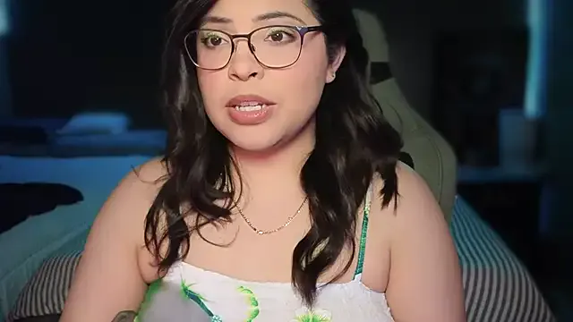 alana15 – webcam model profile photo Image 14