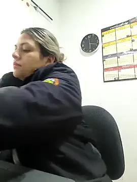 Mr-and-Mrs-Smith-XXL – webcam model profile photo Image 13