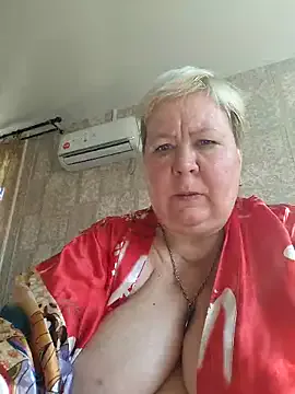 British_EmJess – webcam model profile photo Image 15