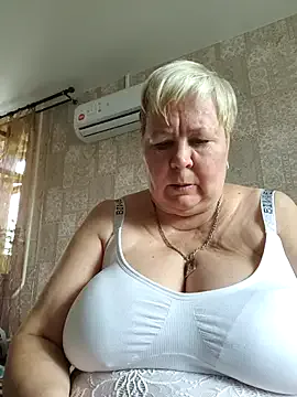 British_EmJess – webcam model profile photo Image 16