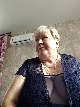 British_EmJess – webcam model profile photo Image 18