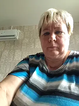 British_EmJess – webcam model profile photo Image 6