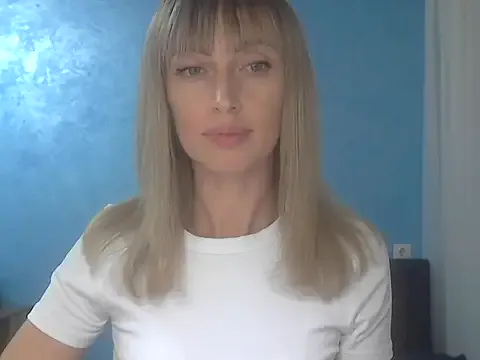 diffgirls1-1 – webcam model profile photo Image 12