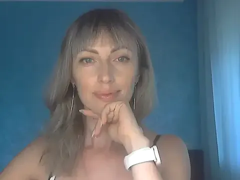 diffgirls1-1 – webcam model profile photo Image 6