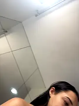 SelennaMoon – webcam model profile photo Image 3