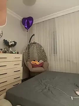 British_EmJess – webcam model profile photo Image 6