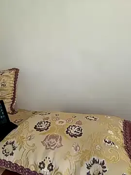 PARTYNEXTNEXT – webcam model profile photo Image 7