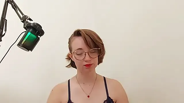 SelennaMoon – webcam model profile photo Image 18