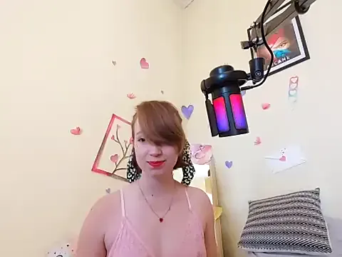 SelennaMoon – webcam model profile photo Image 2