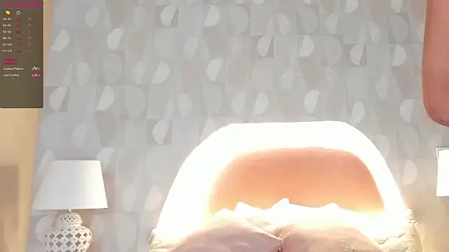 BlondeScarlettx – webcam model profile photo Image 4