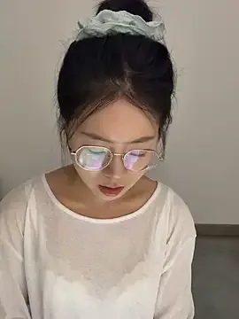 BlondeScarlettx – webcam model profile photo Image 2