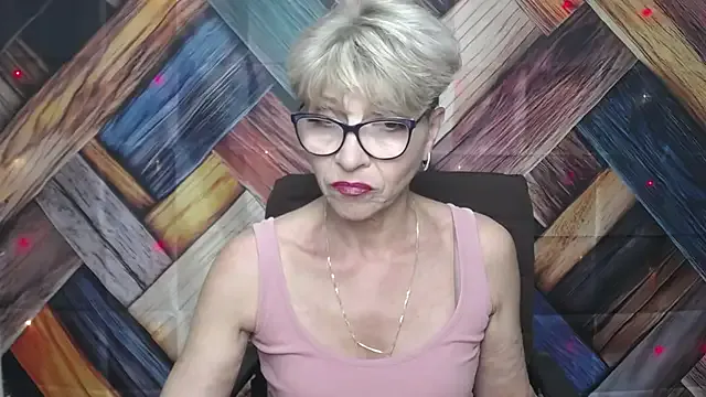 Ksenia85 – webcam model profile photo Image 13