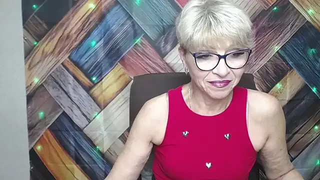 Ksenia85 – webcam model profile photo Image 17