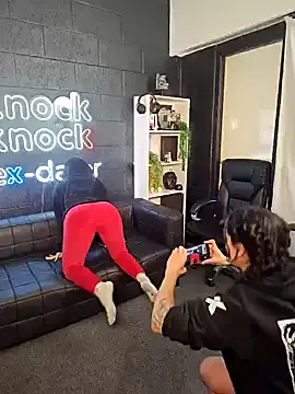 British_EmJess – webcam model profile photo Image 17