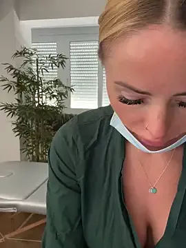 British_EmJess – webcam model profile photo Image 4