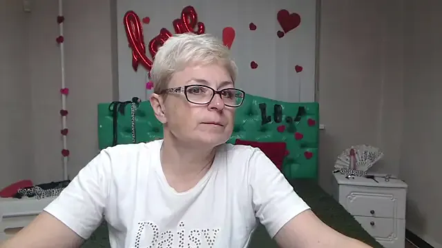 British_EmJess – webcam model profile photo Image 7