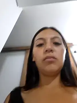 kissmabont – webcam model profile photo Image 5