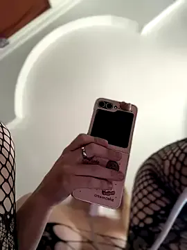 BlondeHott – webcam model profile photo Image 18