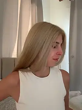 bunny_blonde – webcam model profile photo Image 11