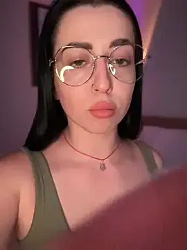 gravebabyxo – webcam model profile photo Image 8