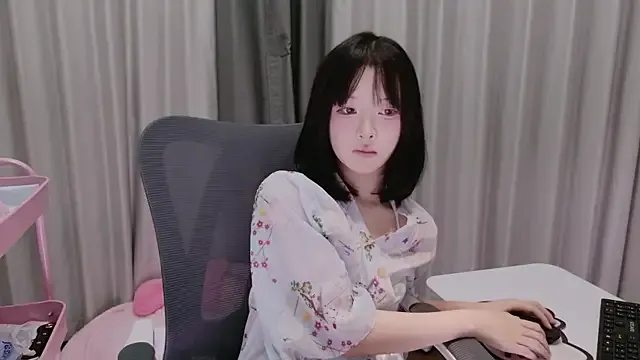 NurseTDoc – webcam model profile photo Image 6